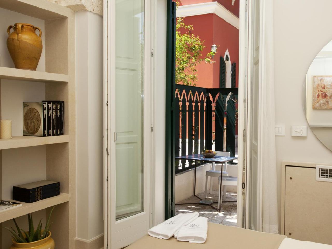 Donnenzo Bed & Breakfast Latiano Bagian luar foto