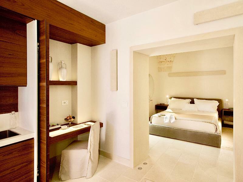 Donnenzo Bed & Breakfast Latiano Bagian luar foto